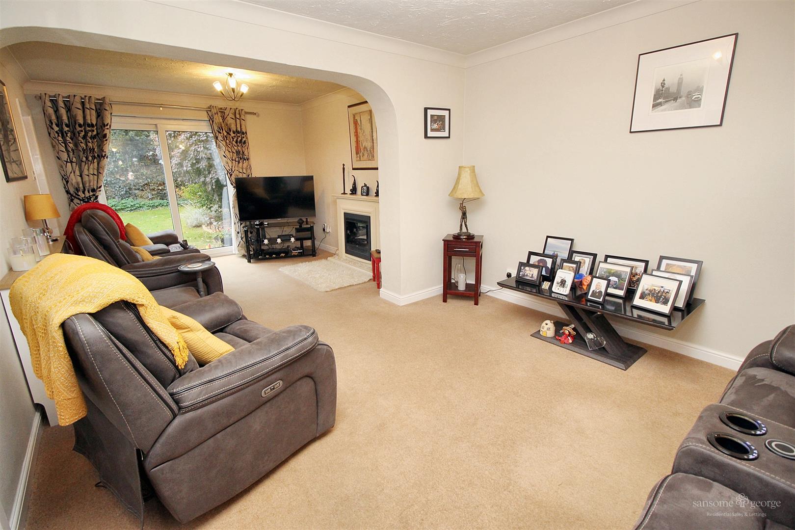 Cecil Aldin Drive, Tilehurst, Reading